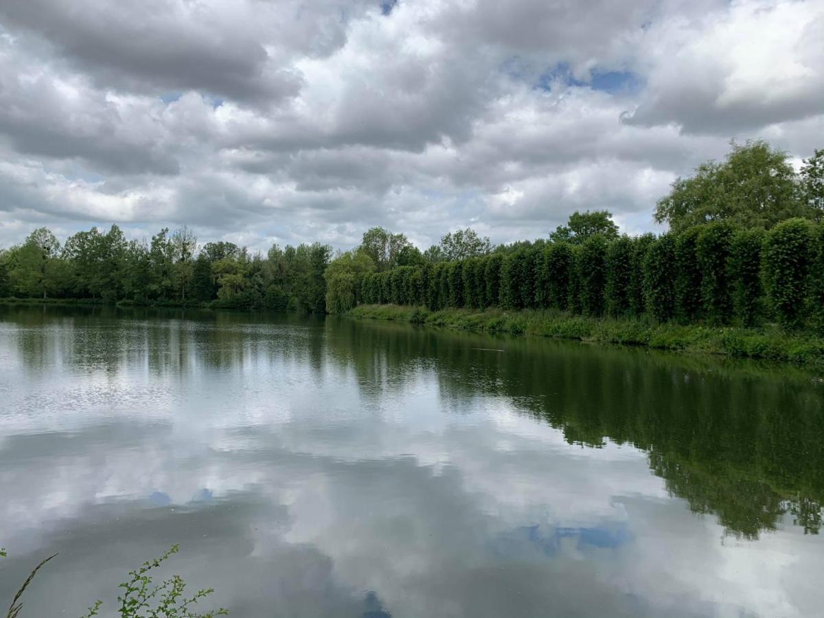 Domaine De Senercy Sery-les-Mezieres Exterior foto